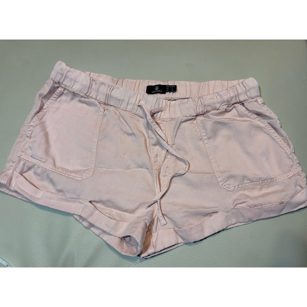 Women's small (4/6) VOLCOM light pink super soft short shorts w/ drawstring.